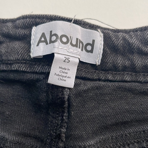 Shorts - Picture 2 of 4